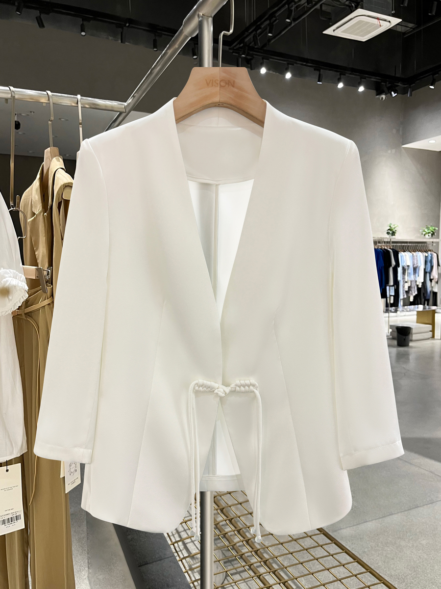 White Lightweight Elegant Blazer - Women's Chinese Street Style Suit Jacket for Summer 2025 Fashion White Lightweight Elegant Blazer - Women's Chinese Street Style Suit Jacket for Summer 2025 Fashion