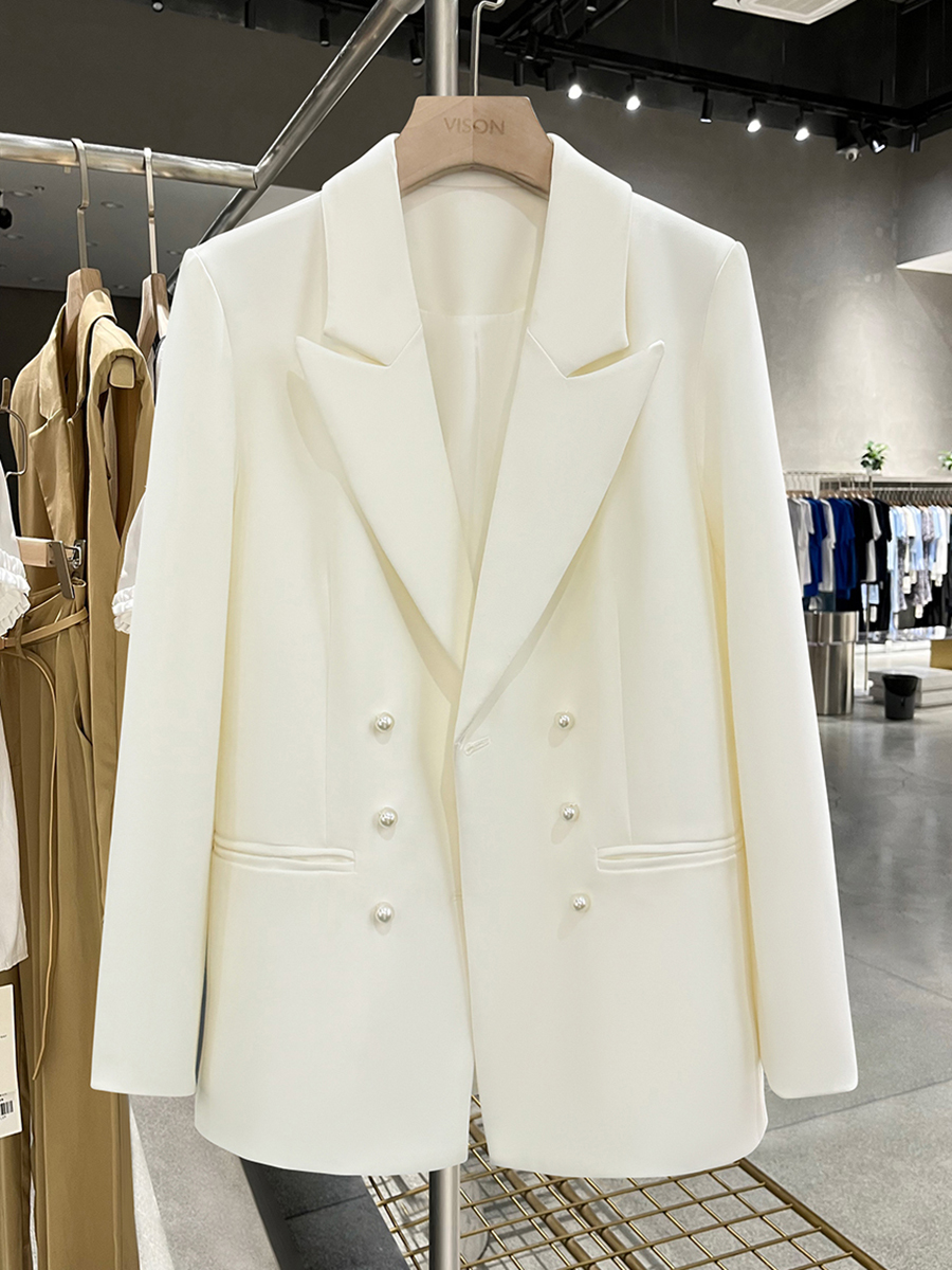 White Minimalist Pearl Button Double-Breasted Suit Jacket for Women - Exquisite Spring Autumn Blazer for Effortless Style White Minimalist Pearl Button Double-Breasted Suit Jacket for Women - Exquisite Spring Autumn Blazer for Effortless Style