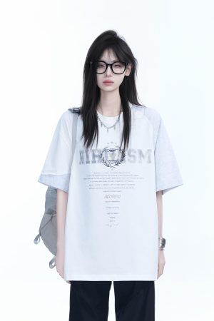 White Oversized Short Sleeve T-Shirt with American Retro Badge Print for Women, Casual Loose Fit, Y2K Style