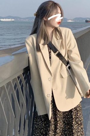 White Petite Suit Jacket for Women, Casual Short Blazer, High-End Design, 2025 Spring Autumn Trend, Chic Niche Style
