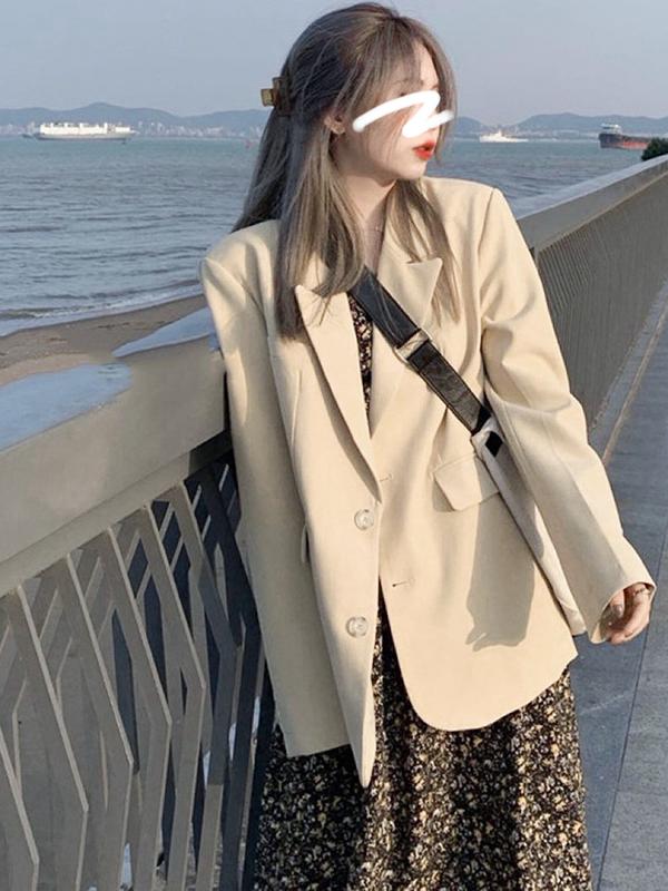 White Petite Suit Jacket for Women, Casual Short Blazer, High-End Design, 2025 Spring Autumn Trend, Chic Niche Style White Petite Suit Jacket for Women, Casual Short Blazer, High-End Design, 2025 Spring Autumn Trend, Chic Niche Style