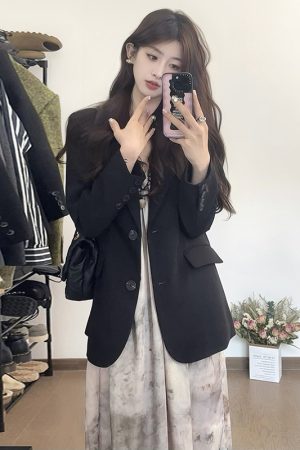 White Petite Suit Jacket for Women, Casual Short Blazer, High-End Design, 2025 Spring Autumn Trend, Chic Niche Style