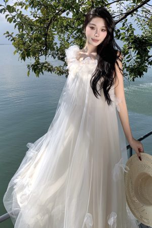 White Princess Puff Skirt Morning Robe Engagement Dress - French High-End Light Wedding Dress for Travel Photography