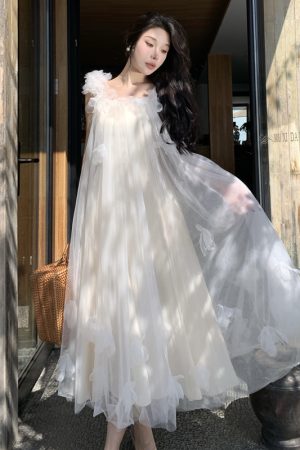 White Princess Puff Skirt Morning Robe Engagement Dress - French High-End Light Wedding Dress for Travel Photography