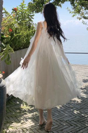 White Princess Puff Skirt Morning Robe Engagement Dress - French High-End Light Wedding Dress for Travel Photography