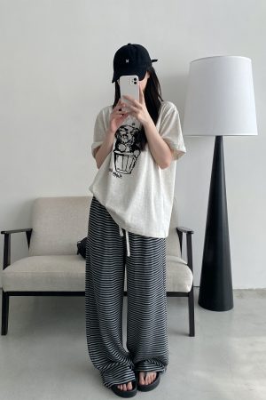 White Printed Short-Sleeve T-Shirt for Women - Loose Round Neck, Spring/Summer Cotton Top with Sun Grapefruit Design, Casual Style