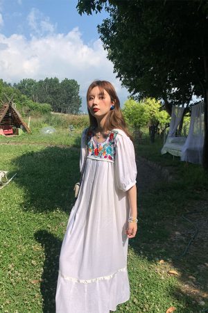 White Retro Embroidered Cotton-Linen Summer Dress for Women, Loose U-Neck Puff Sleeve, Vintage Style, Boho Fashion
