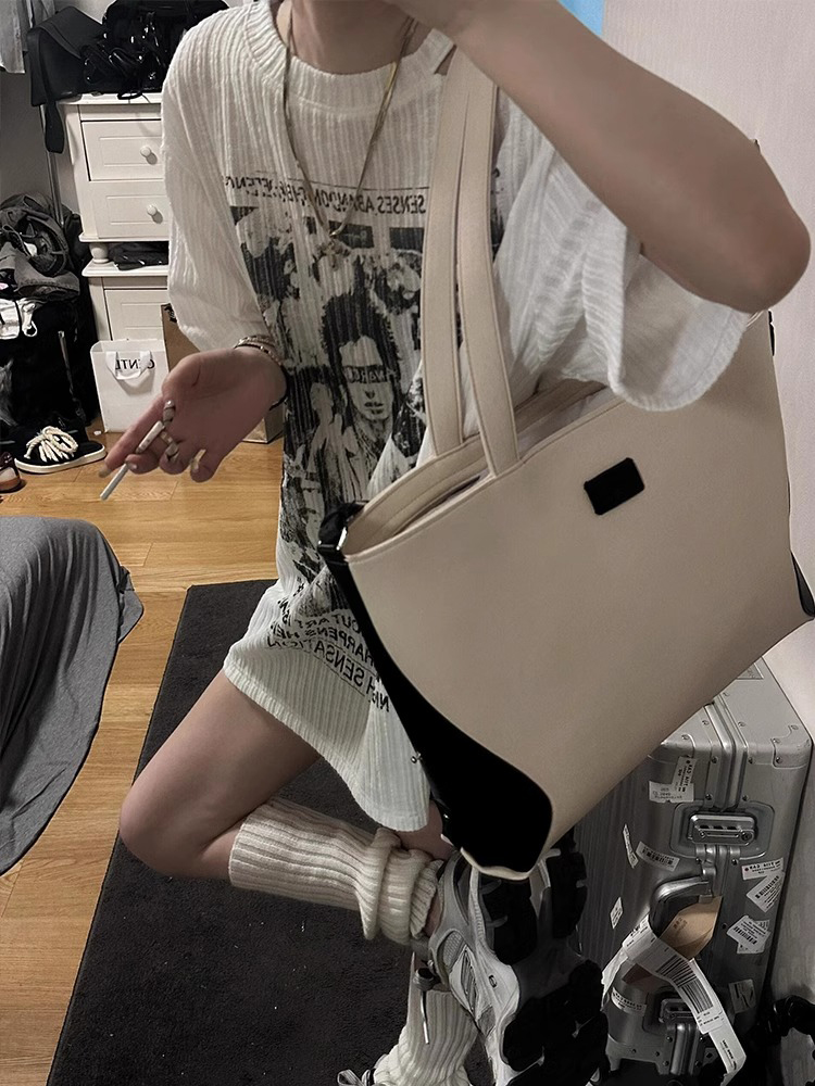 White Short Sleeve T-Shirt for Women - Summer Punk Print, Loose Off-Shoulder Top, Y2K Fashion, Subculture Style White Short Sleeve T-Shirt for Women - Summer Punk Print, Loose Off-Shoulder Top, Y2K Fashion, Subculture Style