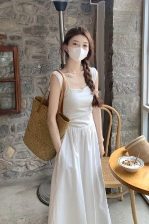 White Sleeveless French-Style Dress for Women, Summer Square Neck, Waist-Cinching, Slimming Long Dress - Elegant 90s Fashion