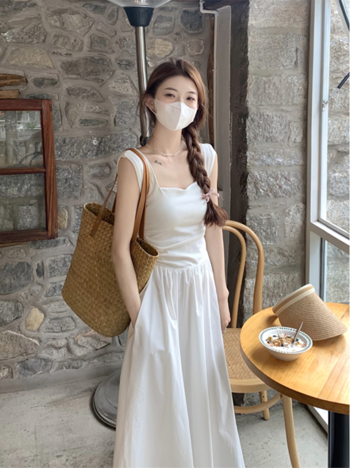 White Sleeveless French-Style Dress for Women, Summer Square Neck, Waist-Cinching, Slimming Long Dress - Elegant 90s Fashion White Sleeveless French-Style Dress for Women, Summer Square Neck, Waist-Cinching, Slimming Long Dress - Elegant 90s Fashion