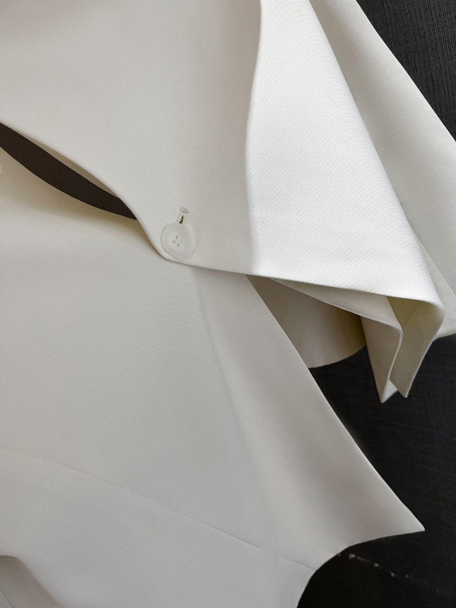 White Suit Jacket for Women, Unique Back Split Blazer, Niche Goddess Style, Spring Autumn 2025 Fashion, Chic Outerwear White Suit Jacket for Women, Unique Back Split Blazer, Niche Goddess Style, Spring Autumn 2025 Fashion, Chic Outerwear