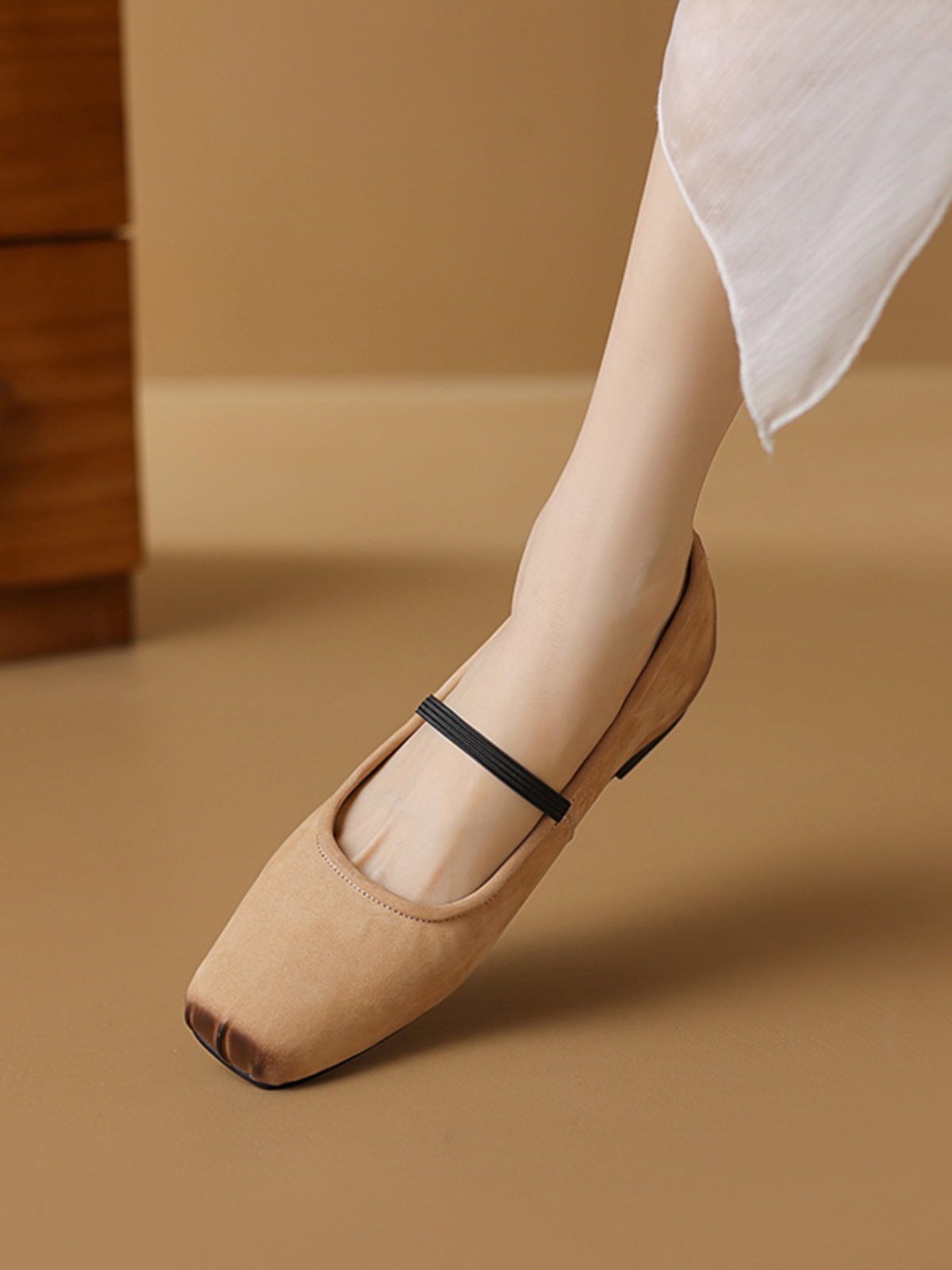 Women's 2025 Summer Soft-Soled Ballet Flats in Top Layer Cowhide - Height-Increasing, Large Size 41, Stylish Comfort Women's 2025 Summer Soft-Soled Ballet Flats in Top Layer Cowhide - Height-Increasing, Large Size 41, Stylish Comfort