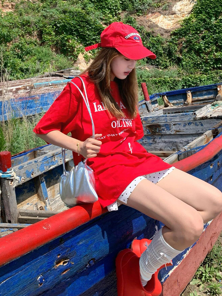 Women's American Retro Letter Print T-Shirt, Heavyweight Cotton Short Sleeve, Trendy Clean Fit Red Top for Summer Style Women's American Retro Letter Print T-Shirt, Heavyweight Cotton Short Sleeve, Trendy Clean Fit Red Top for Summer Style