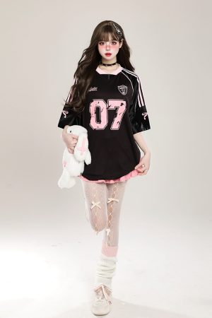 Women's American Retro Patchwork Printed Short Sleeve V-Neck T-Shirt, Casual Summer Sports Style, Loose Fit, Y2K Inspired