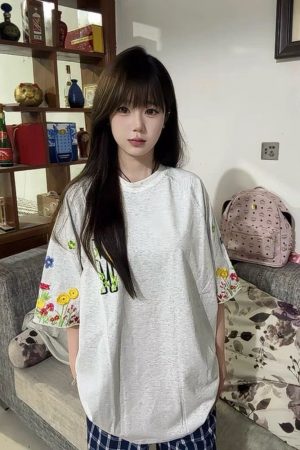 Women's American-Style Embroidered Floral Raglan Short Sleeve T-Shirt - Summer 2025 Unique Couple Outfit