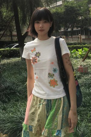 Women's American-Style Floral Print T-Shirt, Summer Short Sleeve, Vintage Slim-Fit Round Neck, Heavyweight White Top