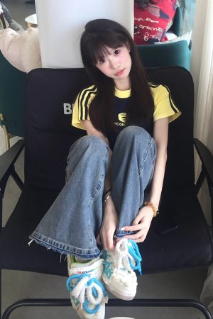 Women's American Style Striped Color-Blocking Raglan Sleeve T-Shirt, Slim Fit Summer Top with Flattering Short Sleeves