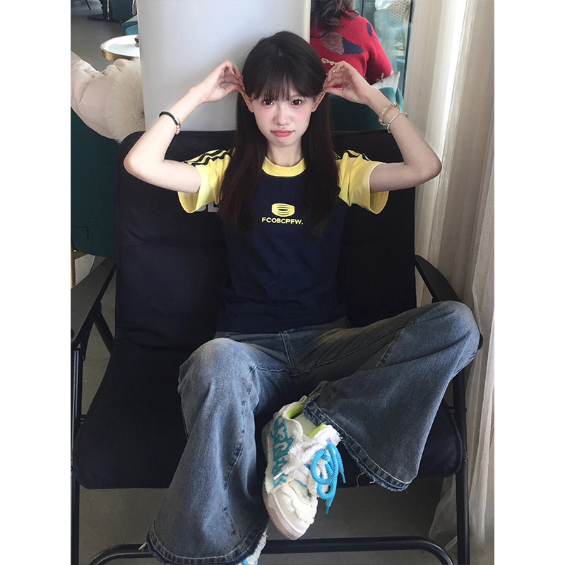 Women's American Style Striped Color-Blocking Raglan Sleeve T-Shirt, Slim Fit Summer Top with Flattering Short Sleeves Women's American Style Striped Color-Blocking Raglan Sleeve T-Shirt, Slim Fit Summer Top with Flattering Short Sleeves