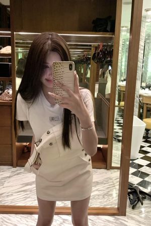 Women's Basic Short-Sleeve T-Shirt - Pure Cotton White Top, Versatile Essential for Casual and Y2K Style Looks