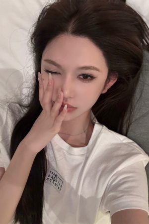 Women's Basic Short-Sleeve T-Shirt - Pure Cotton White Top, Versatile Essential for Casual and Y2K Style Looks