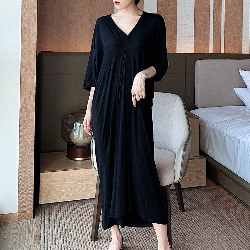 Women’s Bat Sleeve Cocoon Dress - Loose V-Neck, Mid-Length, Pleated, Draped, Three-Quarter Sleeves - Spring/Summer 2025 Fashion Women’s Bat Sleeve Cocoon Dress - Loose V-Neck, Mid-Length, Pleated, Draped, Three-Quarter Sleeves - Spring/Summer 2025 Fashion
