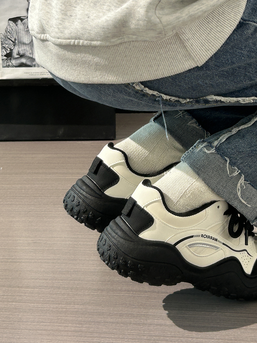 Women's Black and White Breathable Mesh Dad Sneakers - Lightweight Casual Sports Shoes for Everyday Comfort Women's Black and White Breathable Mesh Dad Sneakers - Lightweight Casual Sports Shoes for Everyday Comfort