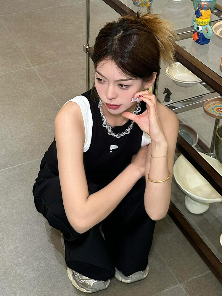 Women's Black Slim Fit Fake Two-Piece Tank Top - American Style 2025 Summer Sports Camisole Women's Black Slim Fit Fake Two-Piece Tank Top - American Style 2025 Summer Sports Camisole