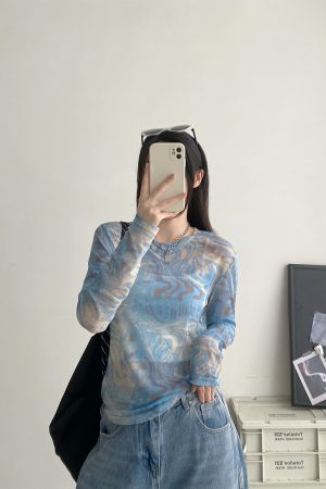 Women's Blue Tie-Dye Long Sleeve T-Shirt - Slim Fit Round Neck with Sun Protection - Summer Korean Style