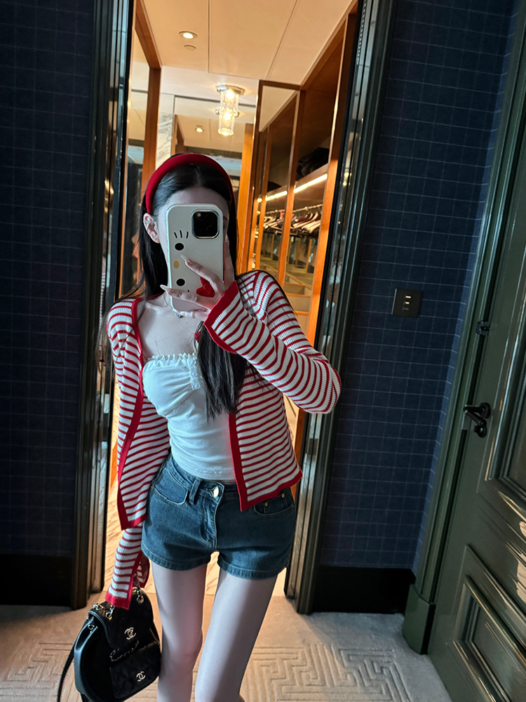 Women's Bodycon Denim Shorts - Slimming Blue Hot Pants, Stretchy Fit, Stylish Casual Summer Wear Women's Bodycon Denim Shorts - Slimming Blue Hot Pants, Stretchy Fit, Stylish Casual Summer Wear