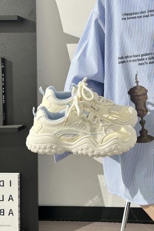 Women's Breathable Soft Sole Mesh Mountaineering Shoes - Versatile Black and White Old Daddy Style for Summer 2025