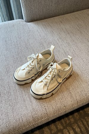 Women's Canvas Lace-Up Sneakers - 2025 Spring Korean Style Thick-Soled Low-Top Casual Shoes - Fashionable and Versatile for Everyday Wear