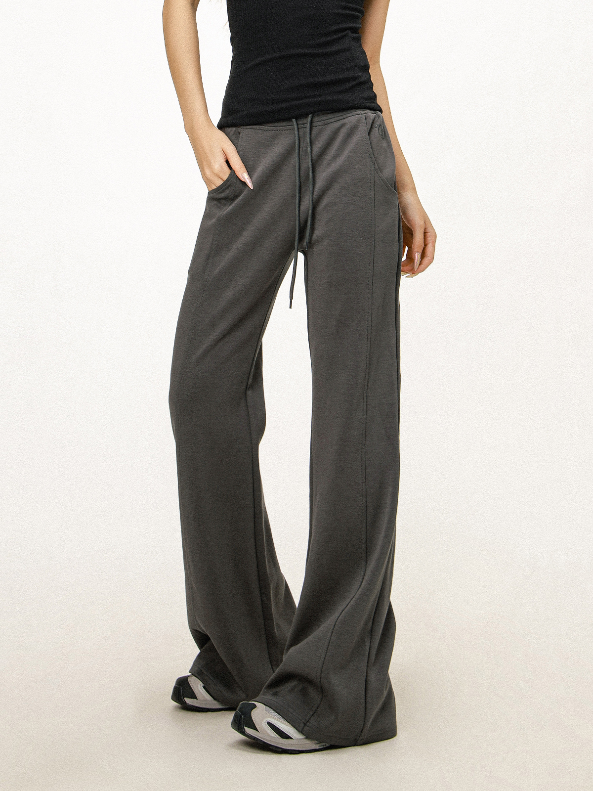 Women's Casual Sports Flared Pants - Micro-Flare Wide-Leg Sweatpants for Yoga & Everyday Wear - American Style Women's Casual Sports Flared Pants - Micro-Flare Wide-Leg Sweatpants for Yoga & Everyday Wear - American Style