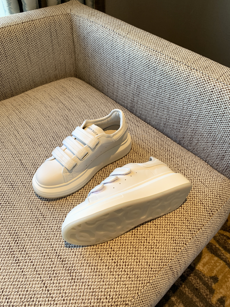 Women's Casual Velcro Sneakers - 2025 College Style, Genuine Leather, Thick-Soled, Versatile White Shoes for Everyday Wear Women's Casual Velcro Sneakers - 2025 College Style, Genuine Leather, Thick-Soled, Versatile White Shoes for Everyday Wear