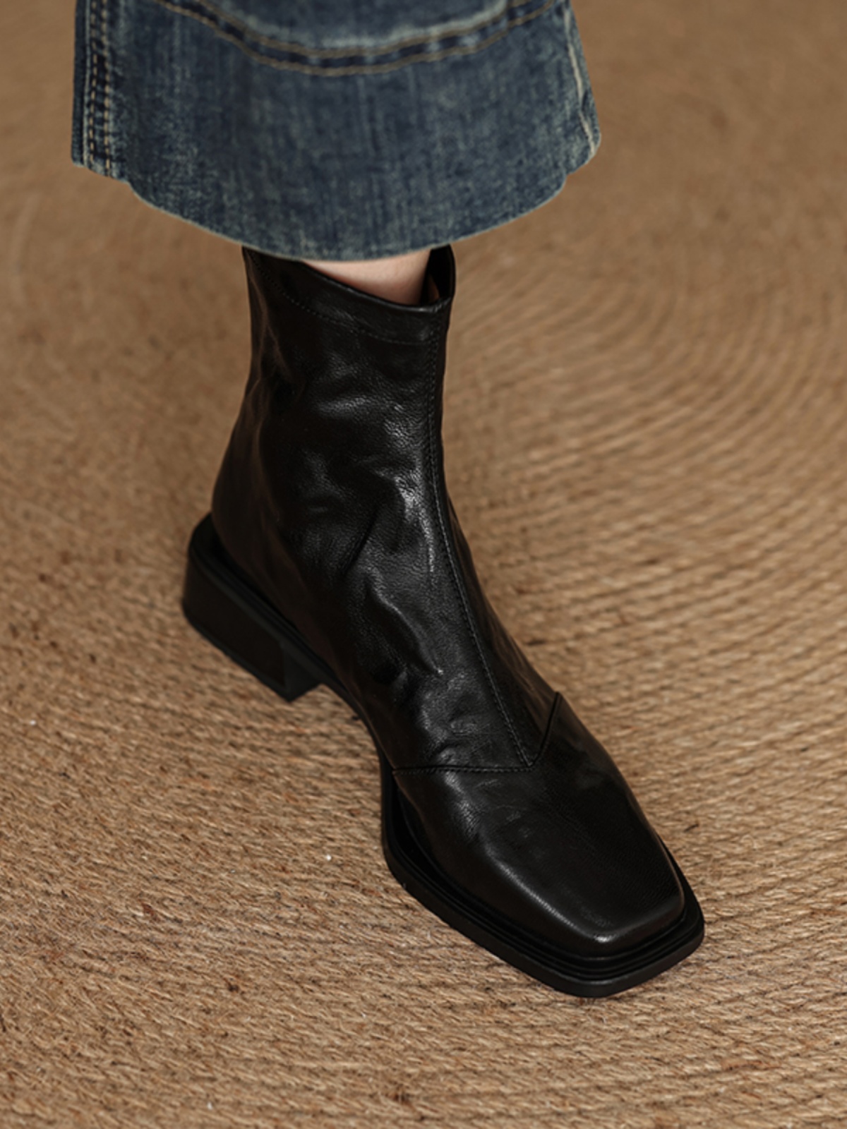 Women's Chunky Heel Ankle Boots - Slim Fit Square Toe Martin Boots for Autumn Winter 2024 in Black Women's Chunky Heel Ankle Boots - Slim Fit Square Toe Martin Boots for Autumn Winter 2024 in Black