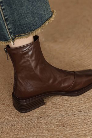 Women's Chunky Heel Ankle Boots - Slim Fit Square Toe Martin Boots for Autumn Winter 2024 in Black