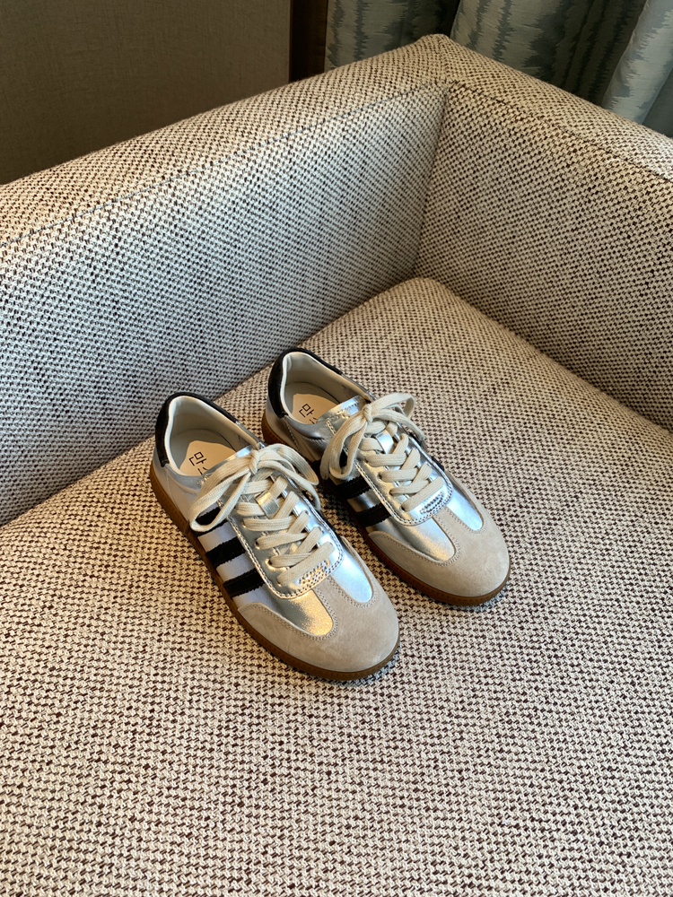 Women's Color-Block Lace-Up Flat Genuine Leather Casual Cycling Sneakers - Trendy 2025 Fashion Footwear Women's Color-Block Lace-Up Flat Genuine Leather Casual Cycling Sneakers - Trendy 2025 Fashion Footwear