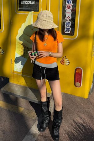 Women's Color-Blocked Casual Sports Shorts - Slim Fit, Flattering Low-Waist Design for Summer, Versatile Activewear