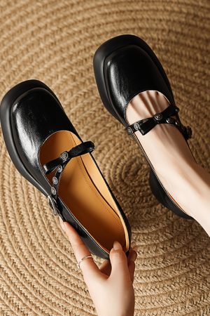Women's Comfortable Chunky Heels Mary Jane Flats - Square Toe Italian Style High Heels for Everyday Elegance