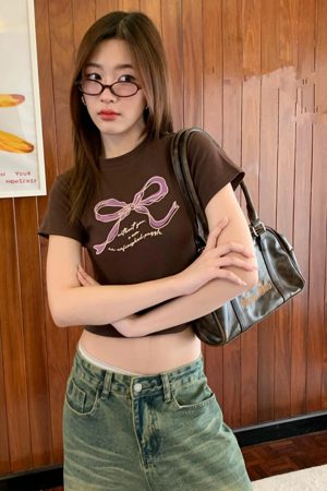 Women's Fitted Short Sleeve Bow Tie T-Shirt in Heavyweight Pure Cotton - Korean Style Age-Reducing Fashion Top