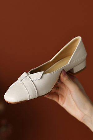 Women's French Retro Round-Toe Genuine Leather Chunky Heel Bowknot Single Shoes - Artistic Deer and Nara Design