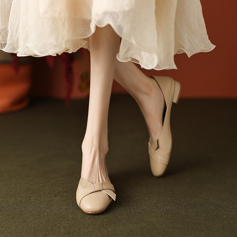 Women's French Retro Round-Toe Genuine Leather Chunky Heel Bowknot Single Shoes - Artistic Deer and Nara Design Women's French Retro Round-Toe Genuine Leather Chunky Heel Bowknot Single Shoes - Artistic Deer and Nara Design