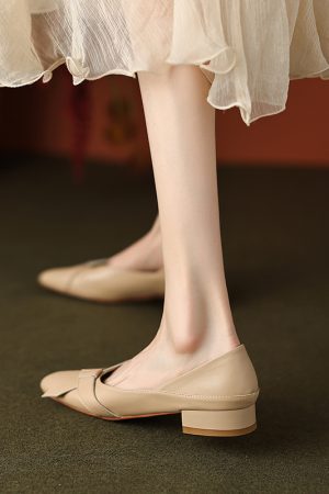 Women's French Retro Round-Toe Genuine Leather Chunky Heel Bowknot Single Shoes - Artistic Deer and Nara Design