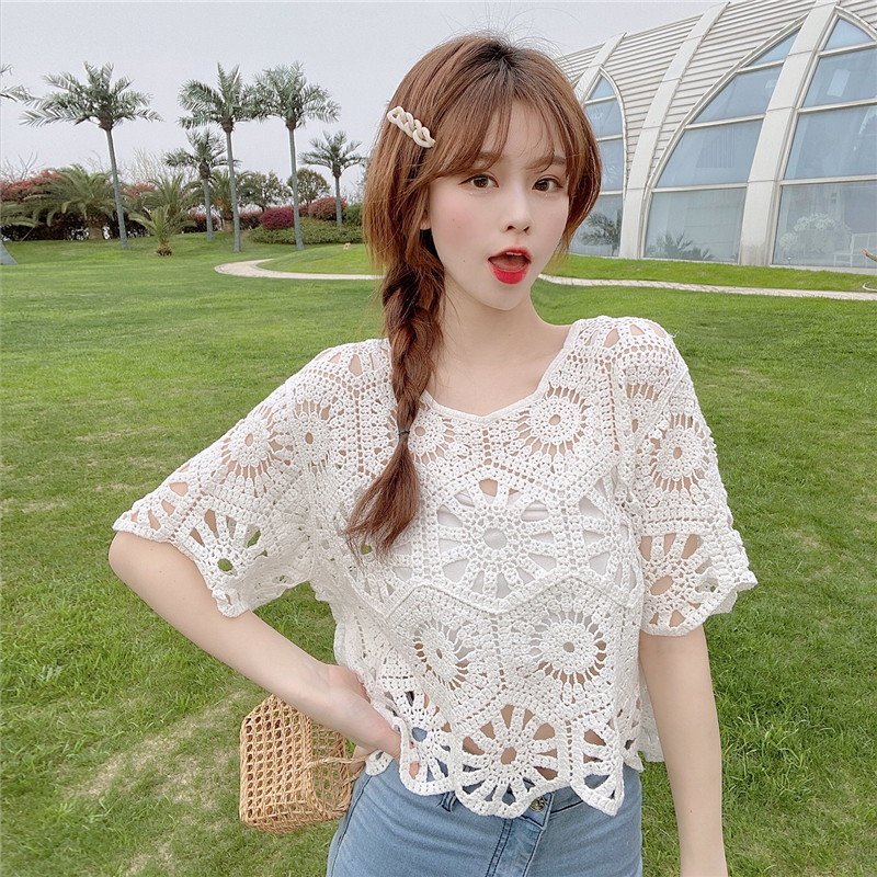 Women's Lace Pullover Top - Short Sleeve Sun Protection Shawl Cover-Up - Stylish Summer Fashion Women's Lace Pullover Top - Short Sleeve Sun Protection Shawl Cover-Up - Stylish Summer Fashion