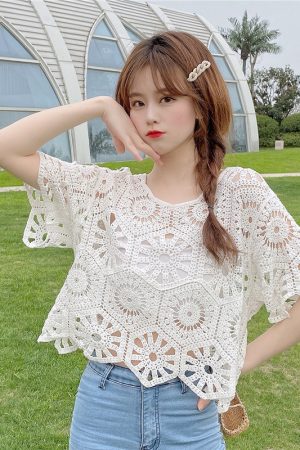 Women's Lace Pullover Top - Short Sleeve Sun Protection Shawl Cover-Up - Stylish Summer Fashion