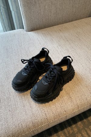 Women's Lace-Up Mesh Sports Leisure Shoes - Breathable Genuine Leather Thick-Soled Dad Sneakers for Spring 2025