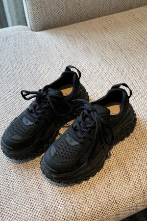 Women's Lace-Up Mesh Sports Leisure Shoes - Breathable Genuine Leather Thick-Soled Dad Sneakers for Spring 2025