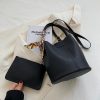 Women's Large Capacity Crossbody Bag - High-End Summer 2025 Trendy Tote Bucket Bag for Stylish Everyday Use