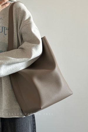 Women's Large Capacity Soft Leather Bucket Tote Bag for Work Commuting - Stylish Shoulder Bag for Everyday Use