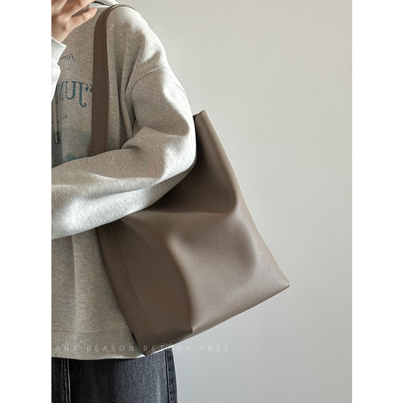 Women's Large Capacity Soft Leather Bucket Tote Bag for Work Commuting - Stylish Shoulder Bag for Everyday Use Women's Large Capacity Soft Leather Bucket Tote Bag for Work Commuting - Stylish Shoulder Bag for Everyday Use