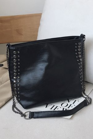 Women's Large Capacity Studded Chain Crossbody Bag - Trendy Korean Style Bucket Bag for Versatile Fashion Use